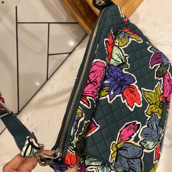 Vera Bradley Carson Falling Flowers quilted crossbody shoulder adjustable bag - Picture 5 of 16